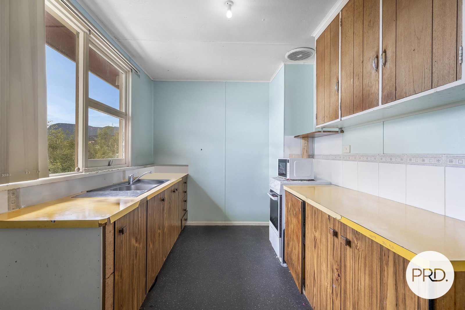 11 Tooma Avenue BERRIEDALE 7