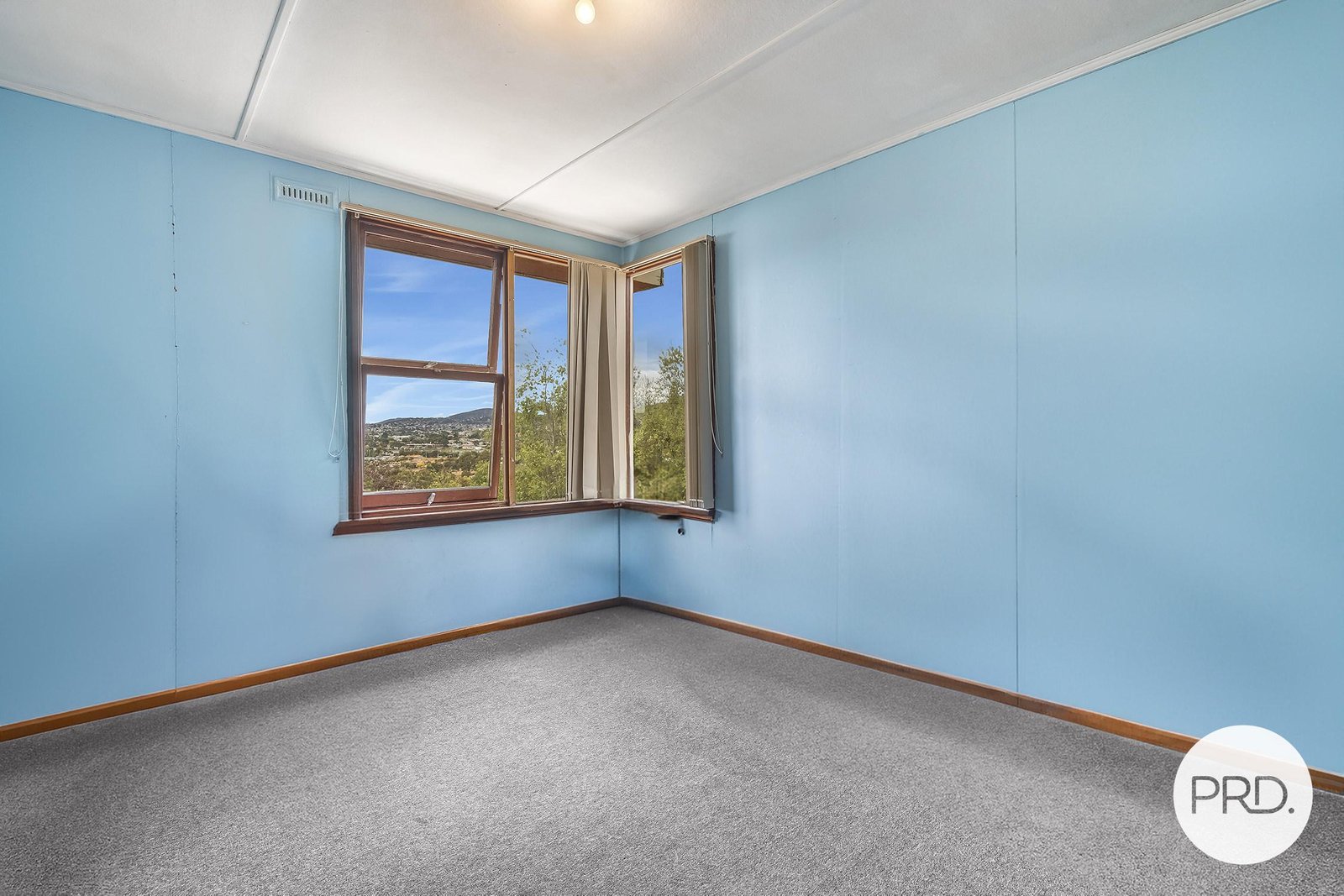 11 Tooma Avenue BERRIEDALE 16