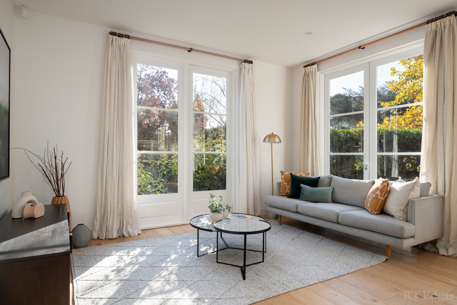 Real Estate and Property in 11 Torresdale Court, Toorak, VIC