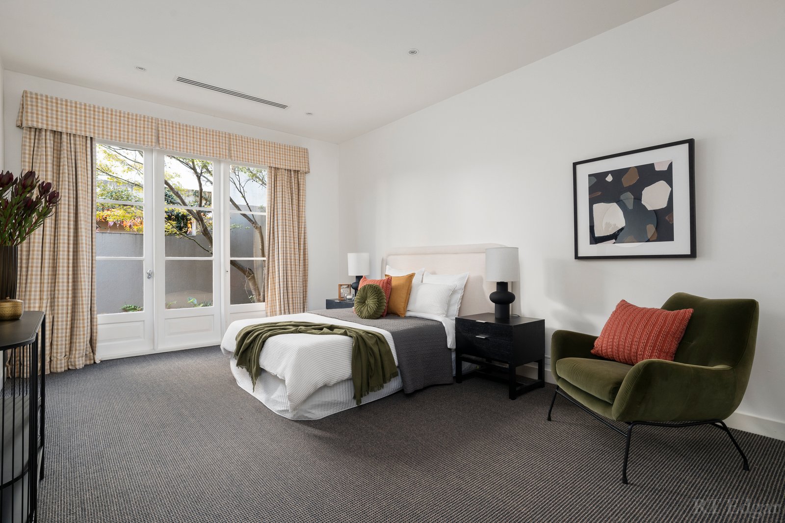 Real Estate and Property in 11 Torresdale Court, Toorak, VIC