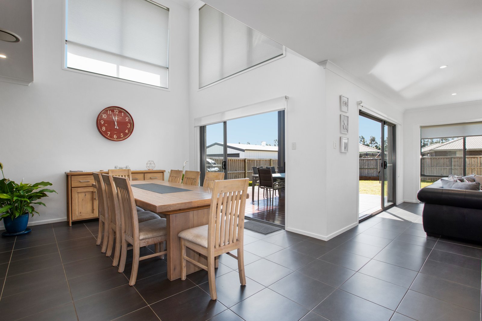 11 Tournament Street RUTHERFORD 14