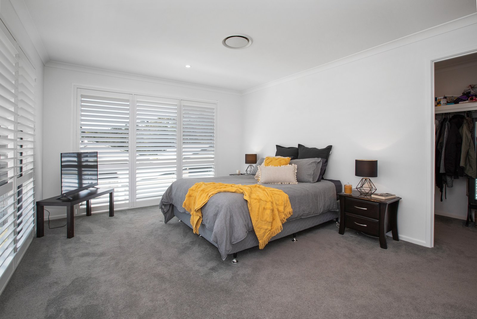 11 Tournament Street RUTHERFORD 25