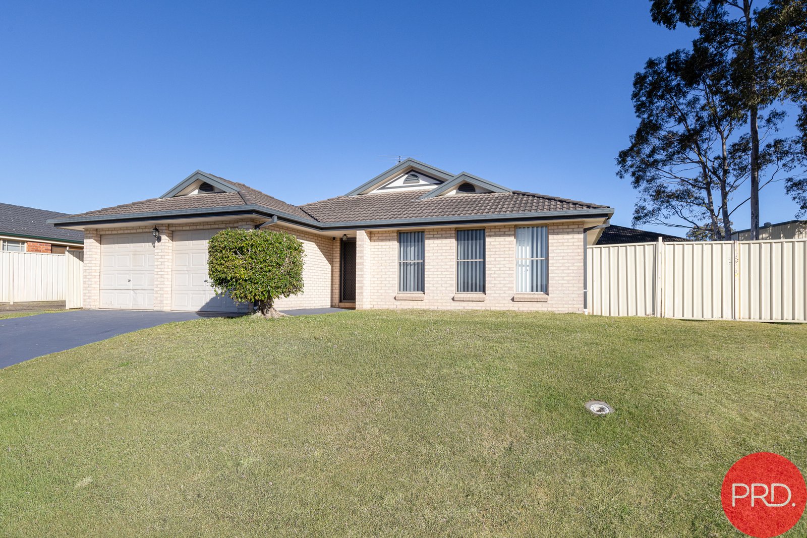 11 Treefern Close ABERGLASSLYN 1