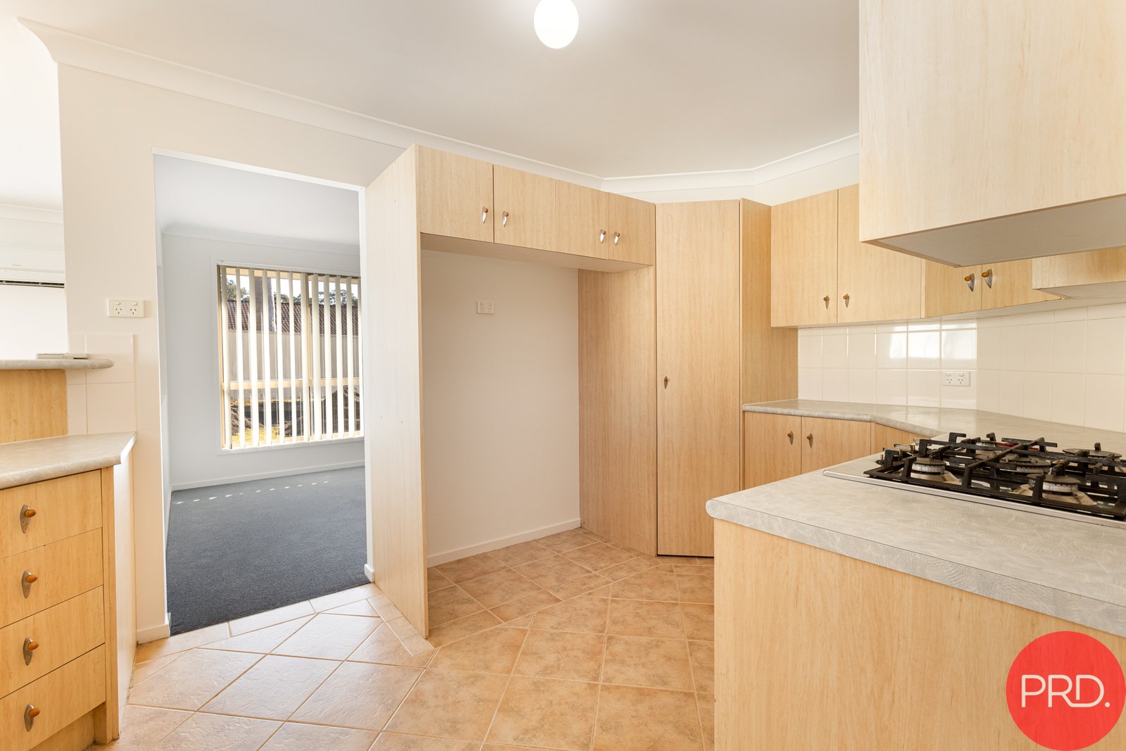 11 Treefern Close ABERGLASSLYN 6