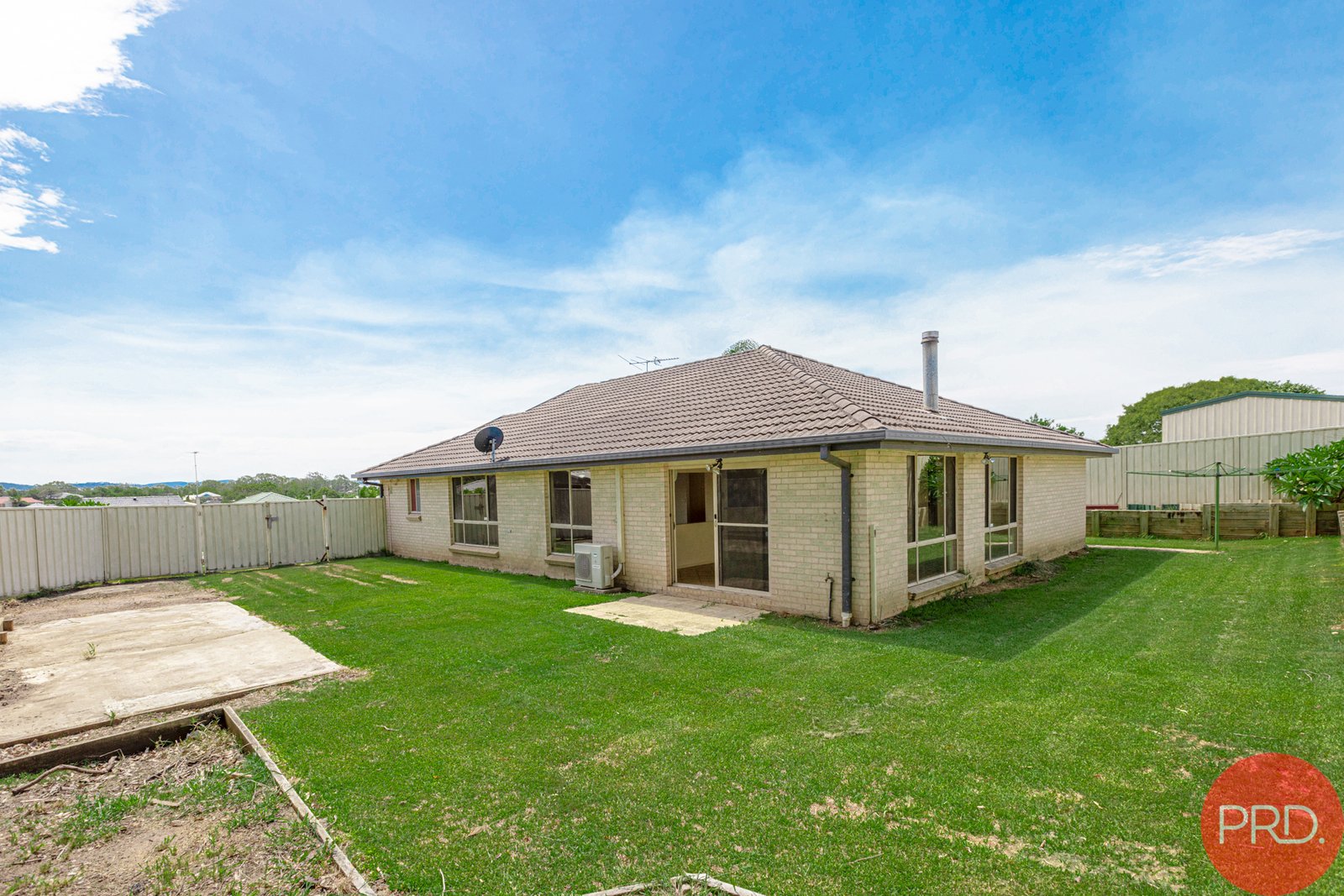 11 Treefern Close ABERGLASSLYN 18