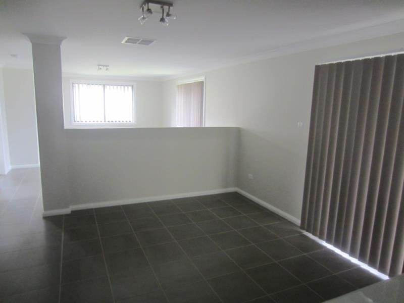 11 Tulipwood Crescent TAMWORTH 3