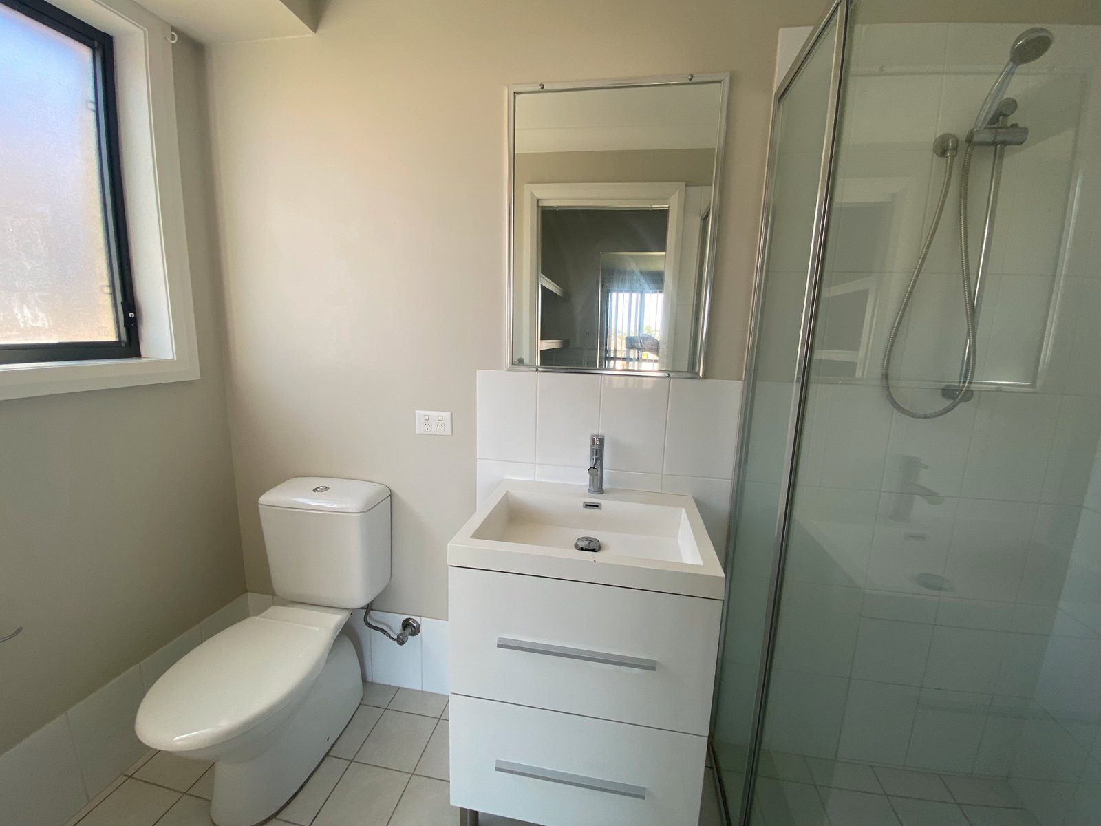 11 Tulipwood Crescent TAMWORTH 4