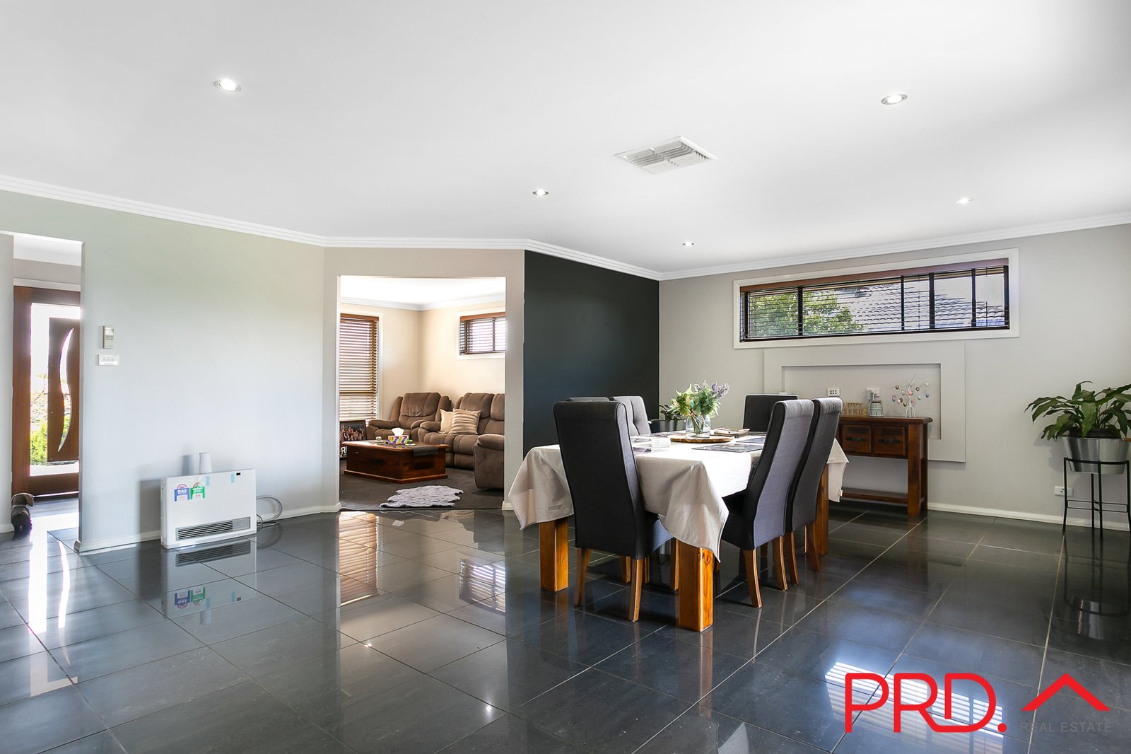 11 Verdelho Drive TAMWORTH 6