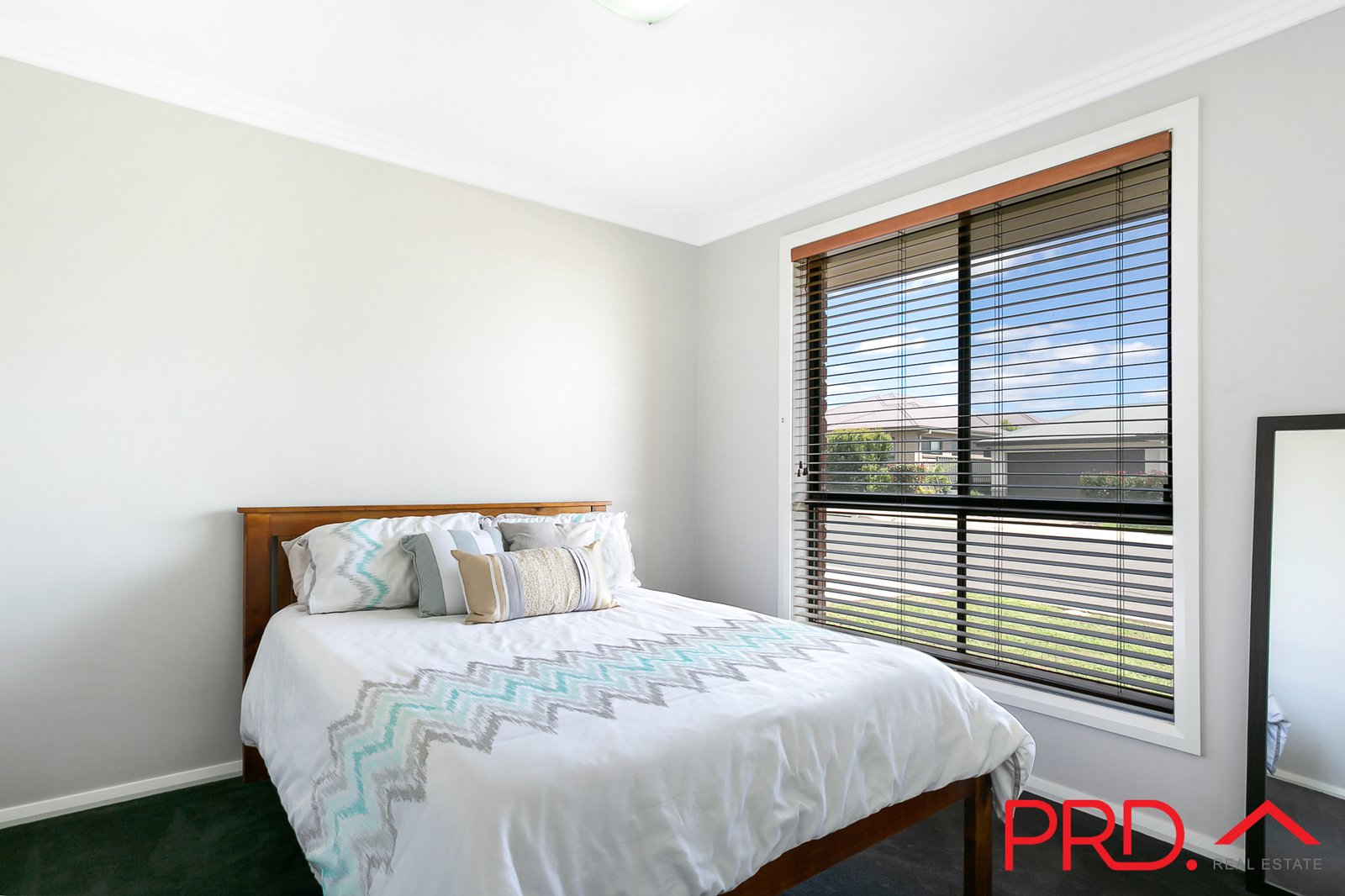 11 Verdelho Drive TAMWORTH 12