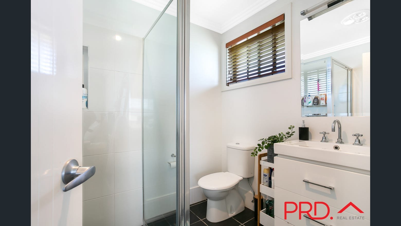 11 Verdelho Drive TAMWORTH 15