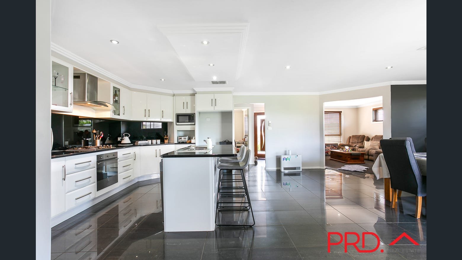 11 Verdelho Drive TAMWORTH 6