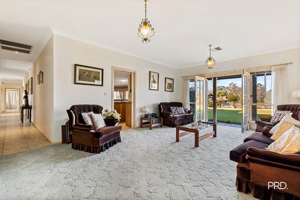 11 Verdelho Way ORCHARD HILLS 5
