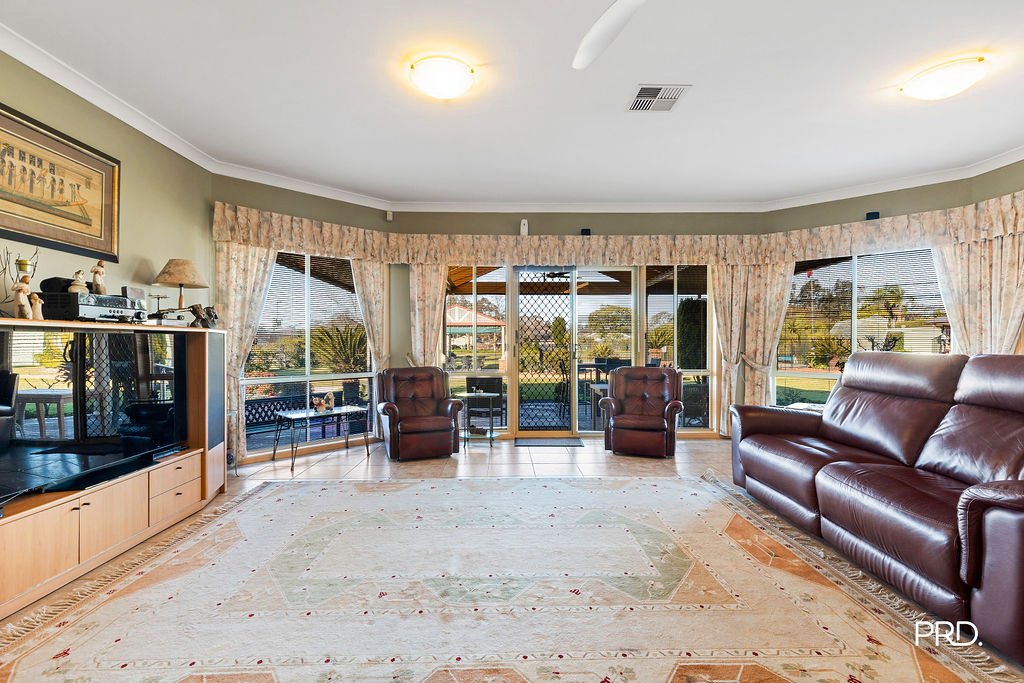 11 Verdelho Way ORCHARD HILLS 6