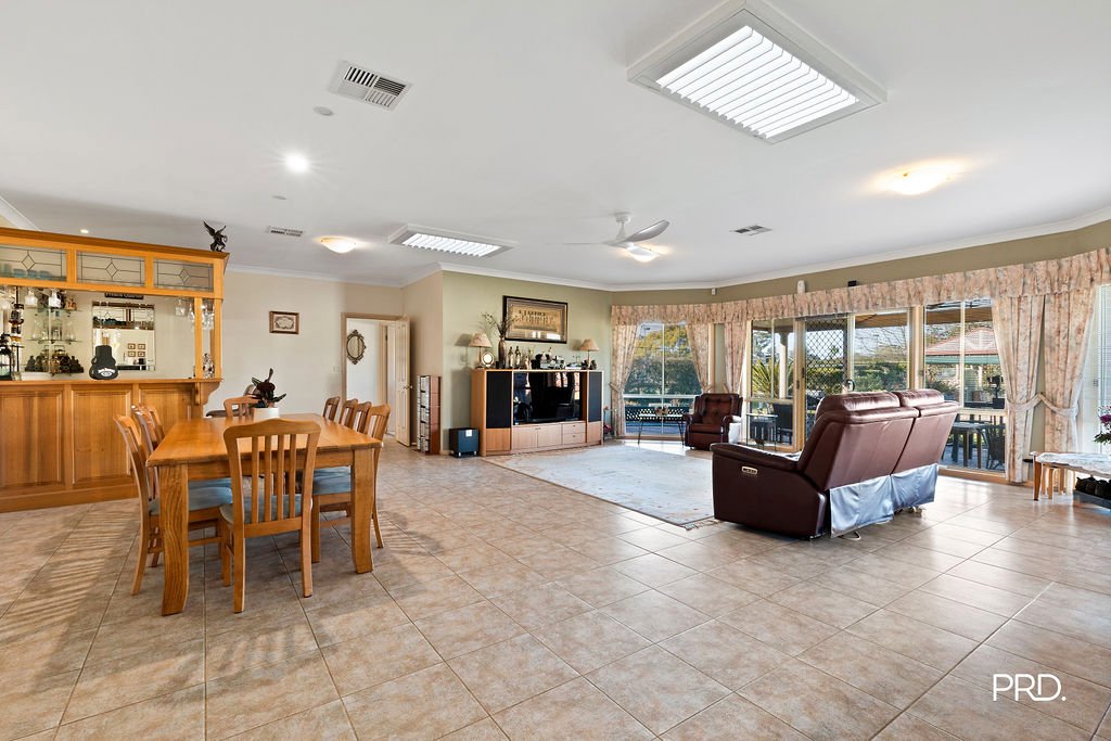 11 Verdelho Way ORCHARD HILLS 9