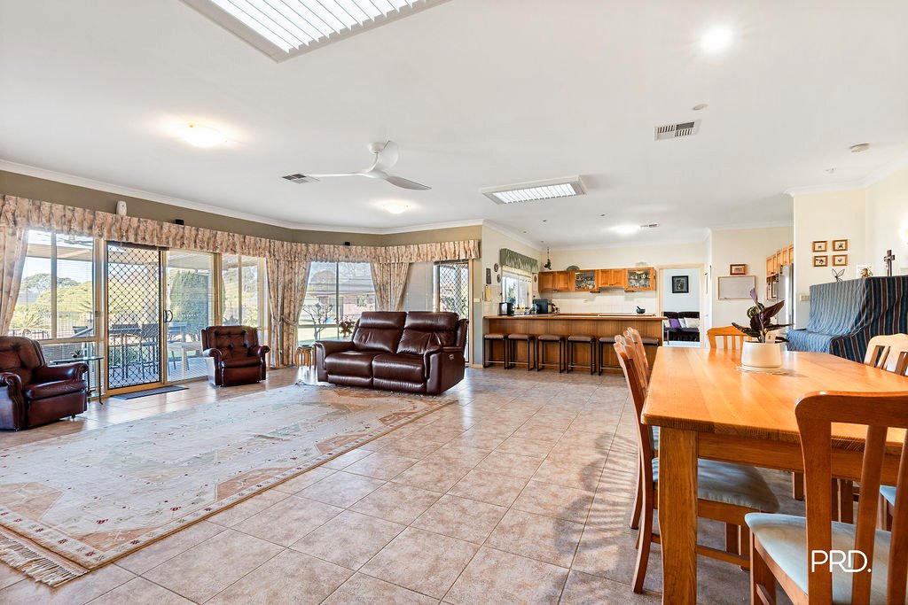 11 Verdelho Way ORCHARD HILLS 10
