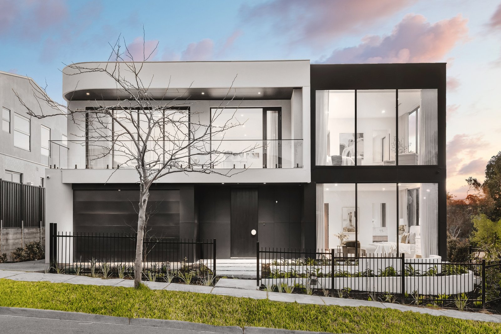 Gallery: 11 Vivianne Avenue