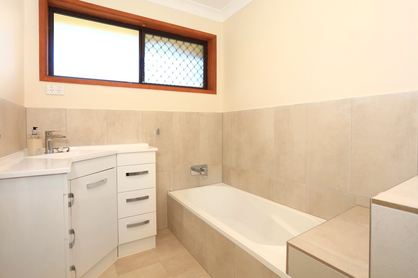 11 Walabah Drive ASHMORE 7