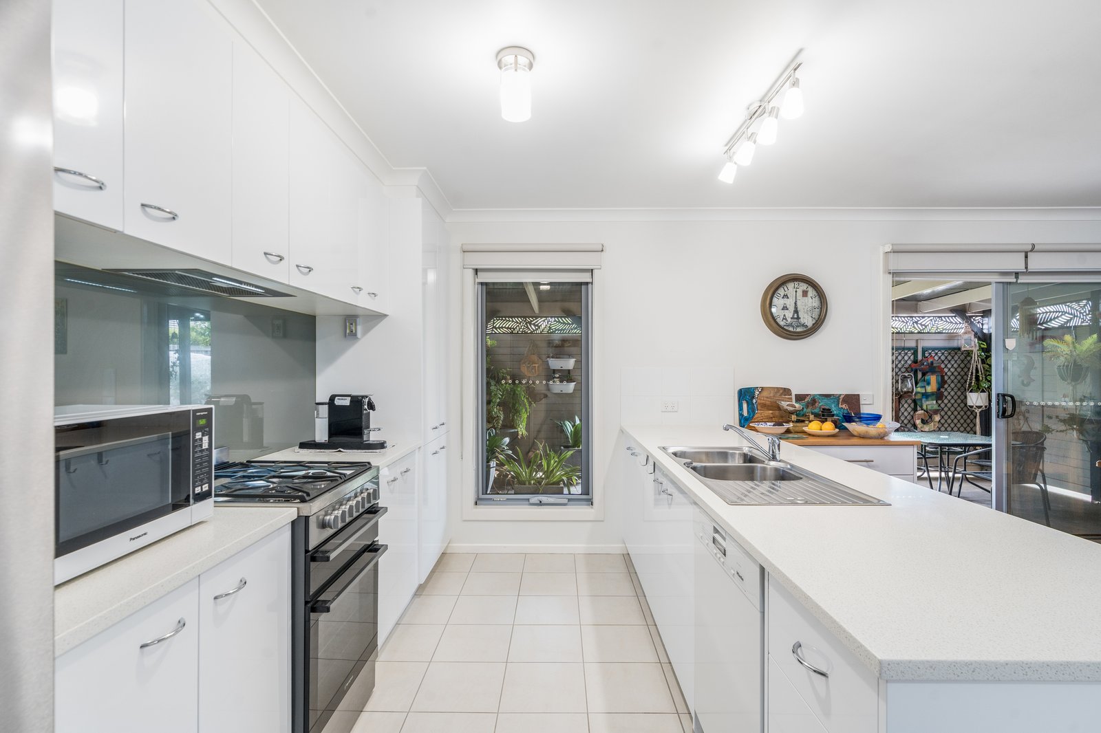 Gallery: 11 Waltham Street