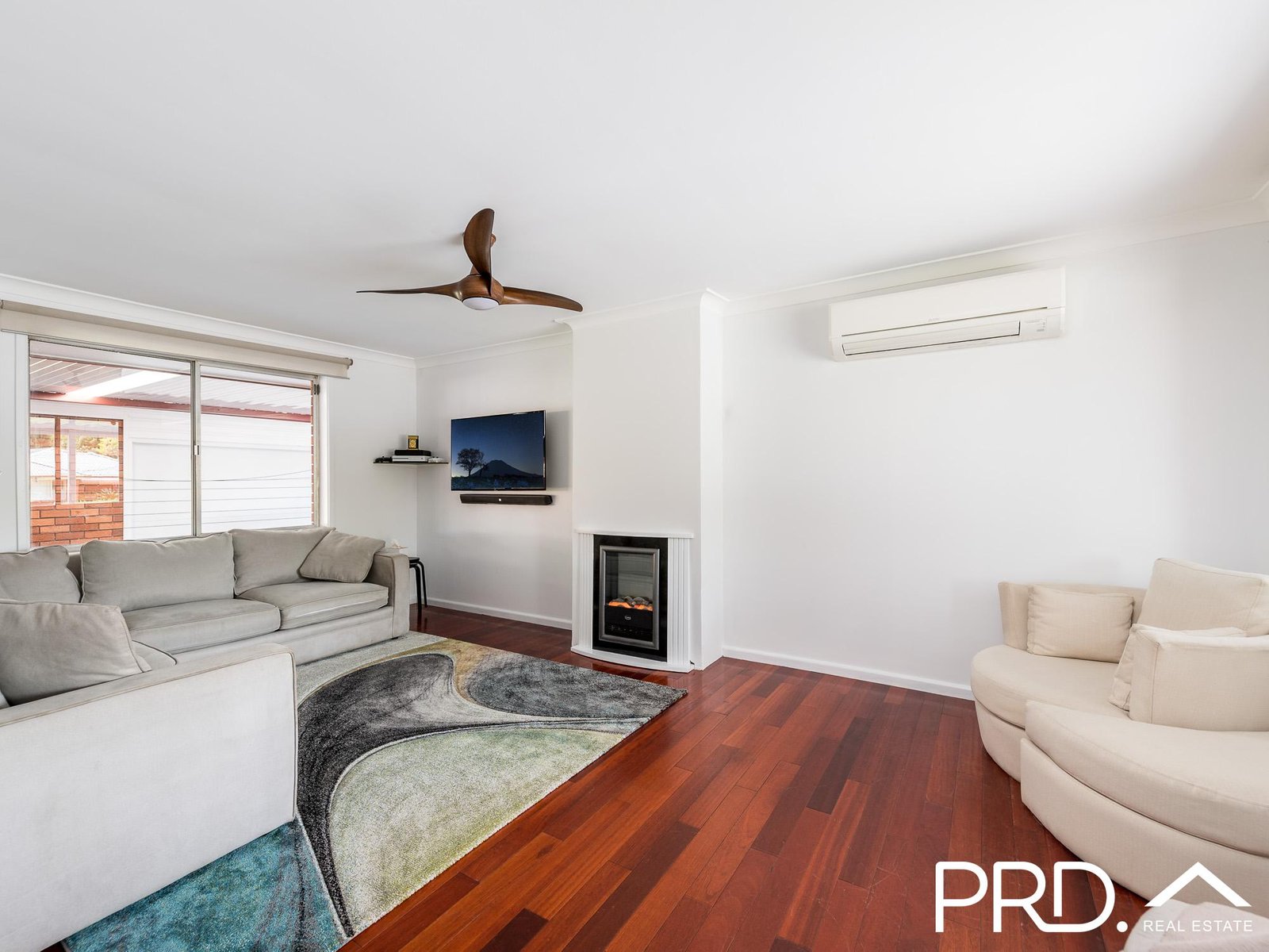 11 Warlencourt Avenue MILPERRA 3