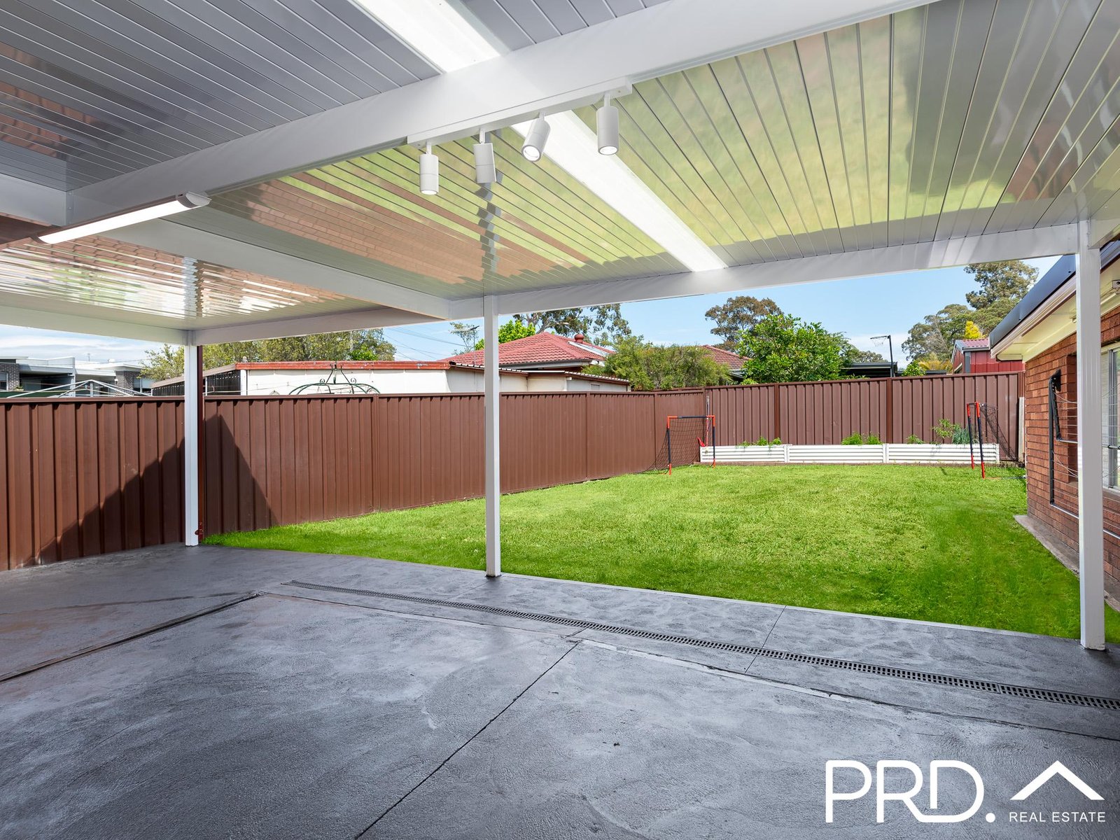 11 Warlencourt Avenue MILPERRA 6