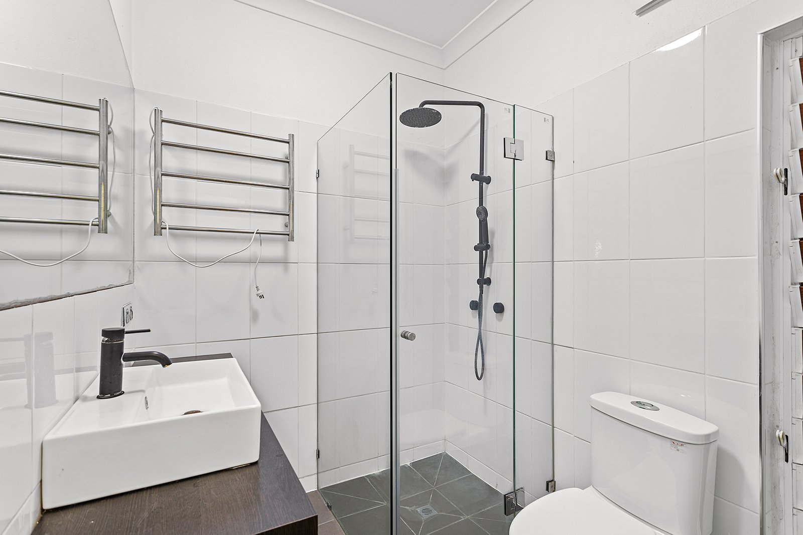 11 Warruga Street CANNONVALE 10