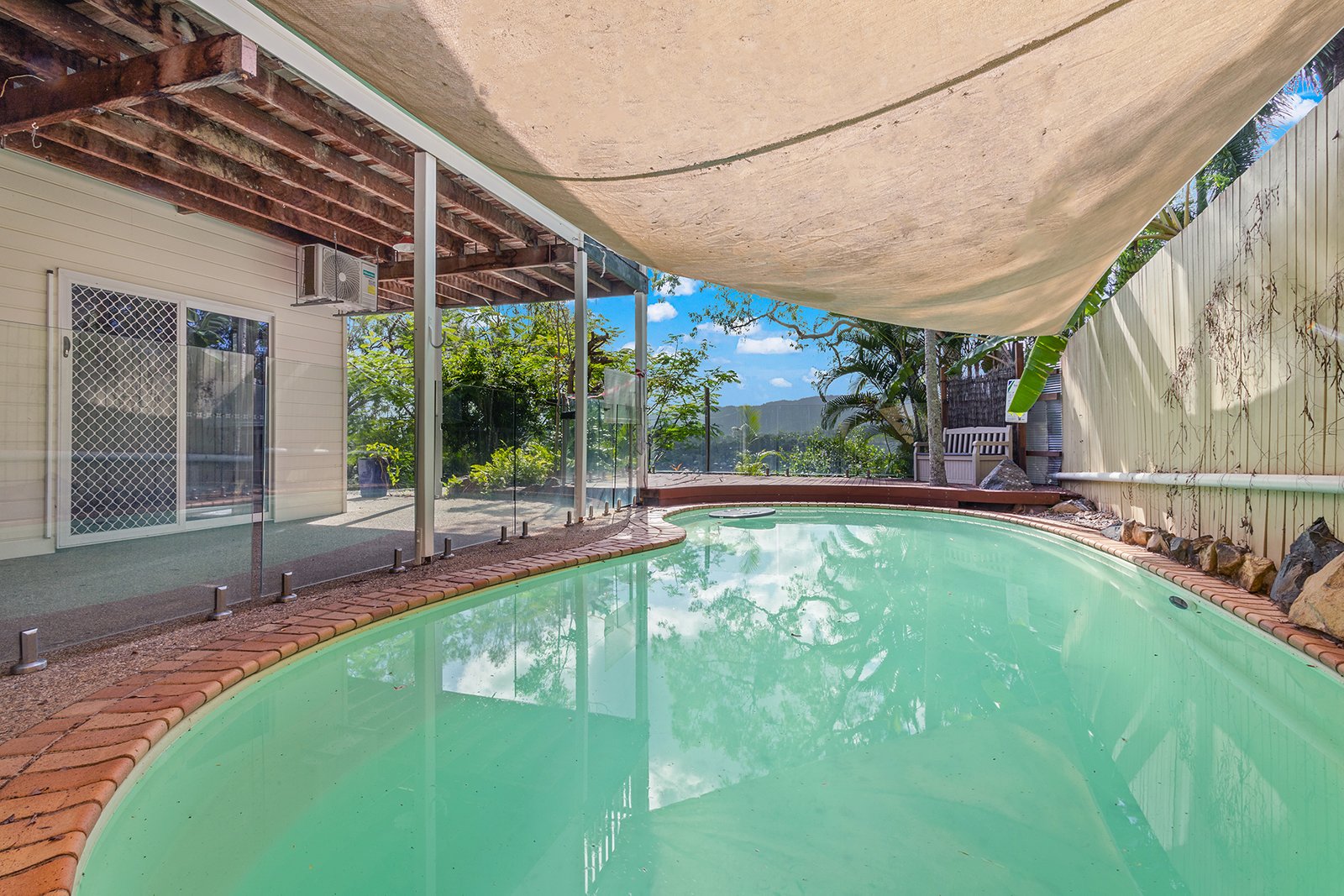 11 Warruga Street CANNONVALE 13