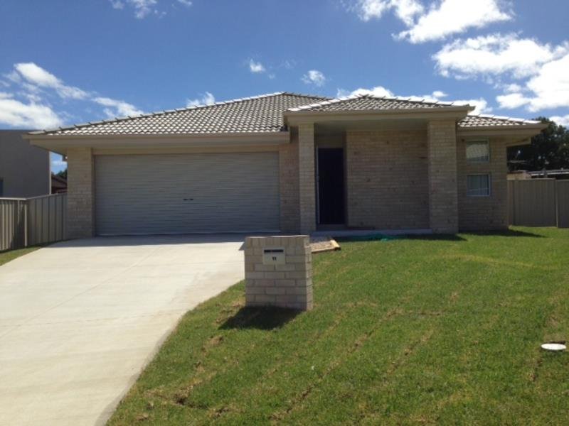 11 Water Gum Close TAMWORTH 1
