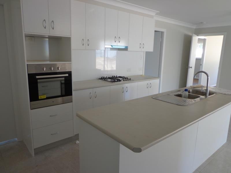 11 Water Gum Close TAMWORTH 2
