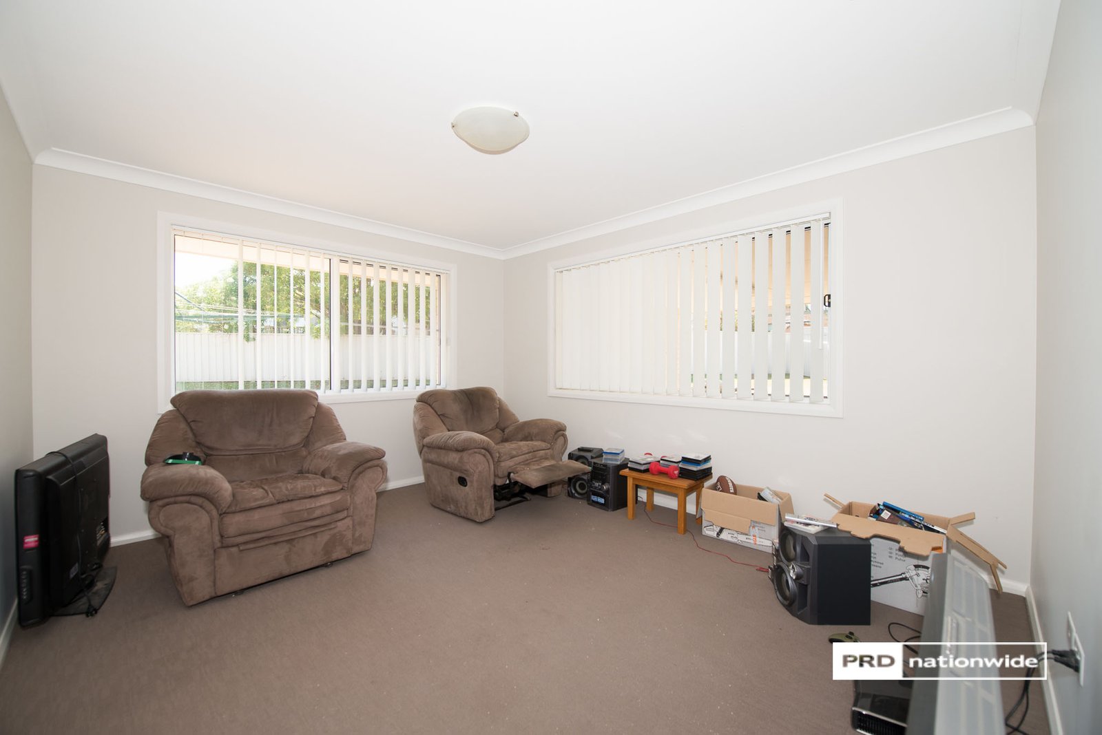 11 Water Gum Close TAMWORTH 3