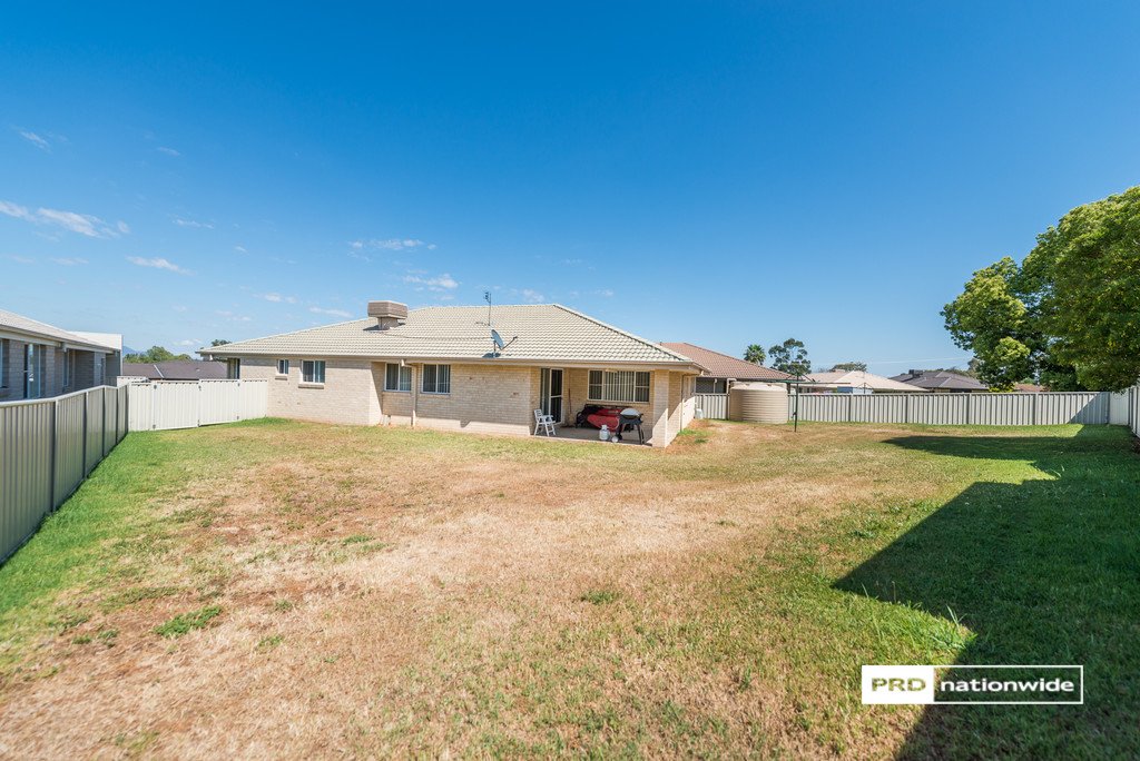 11 Water Gum Close TAMWORTH 9