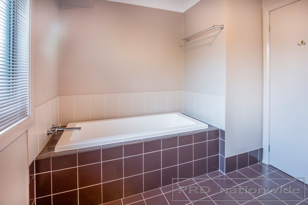 11 Weemala Close ABERGLASSLYN 18