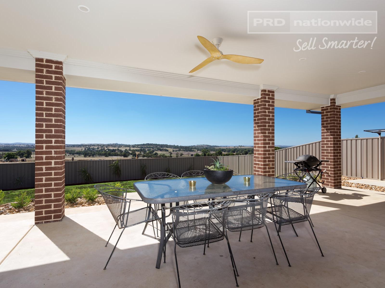 11 Whitten Avenue BOOROOMA 4