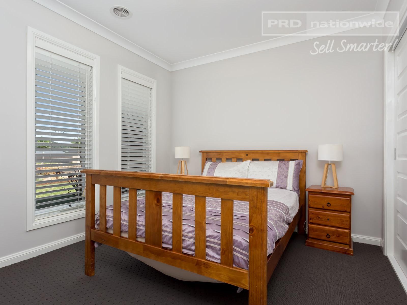 11 Whitten Avenue BOOROOMA 11