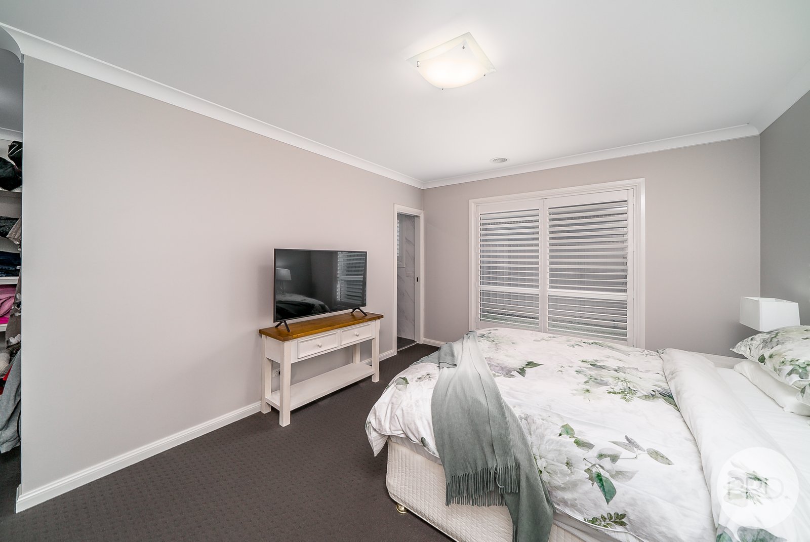 11 Whitten Avenue BOOROOMA 7
