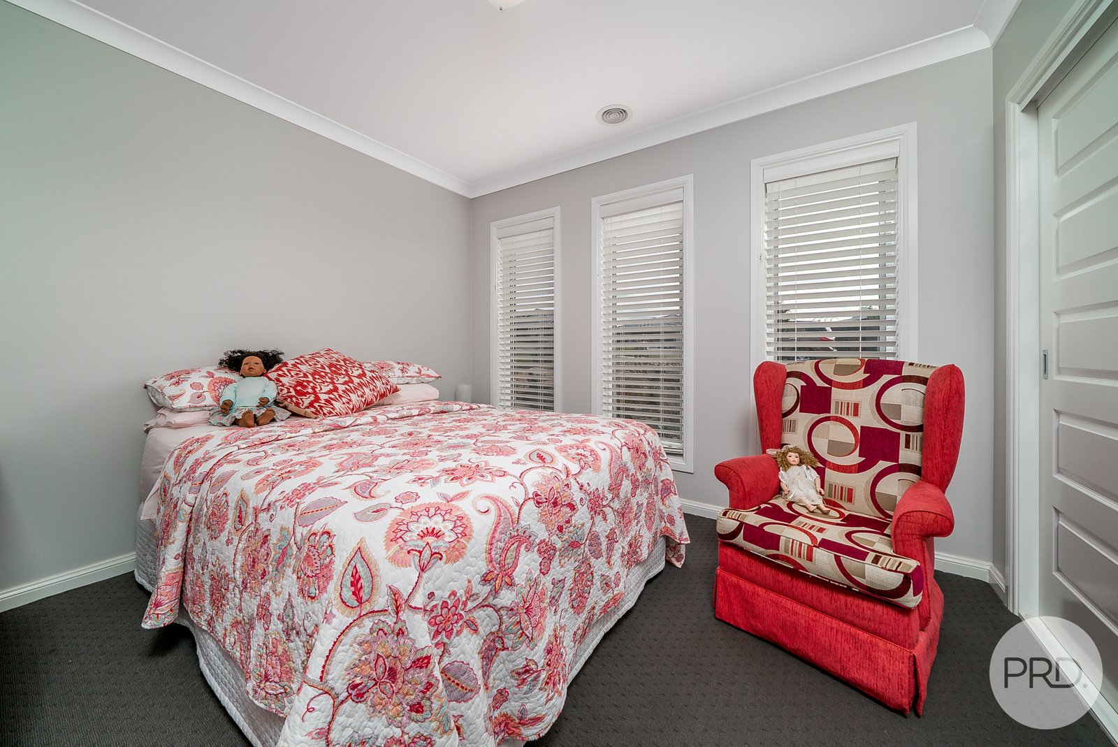 11 Whitten Avenue BOOROOMA 11