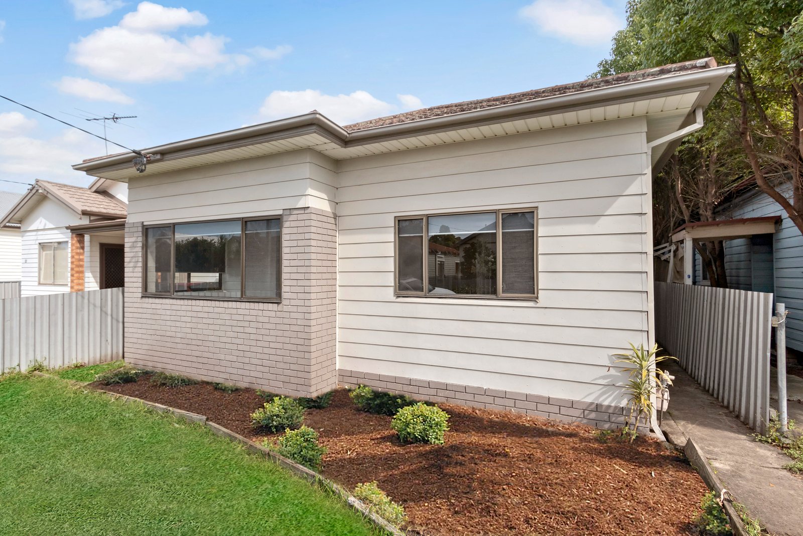 11 Wilkinson Street Mayfield NSW 2304