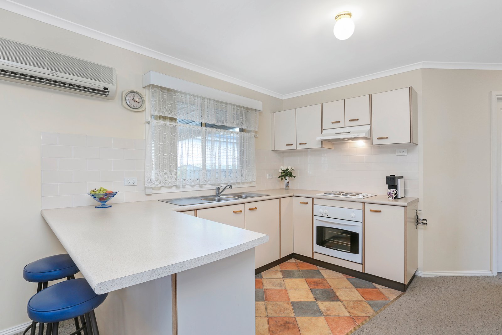 11 Willow Crescent KANAHOOKA 4