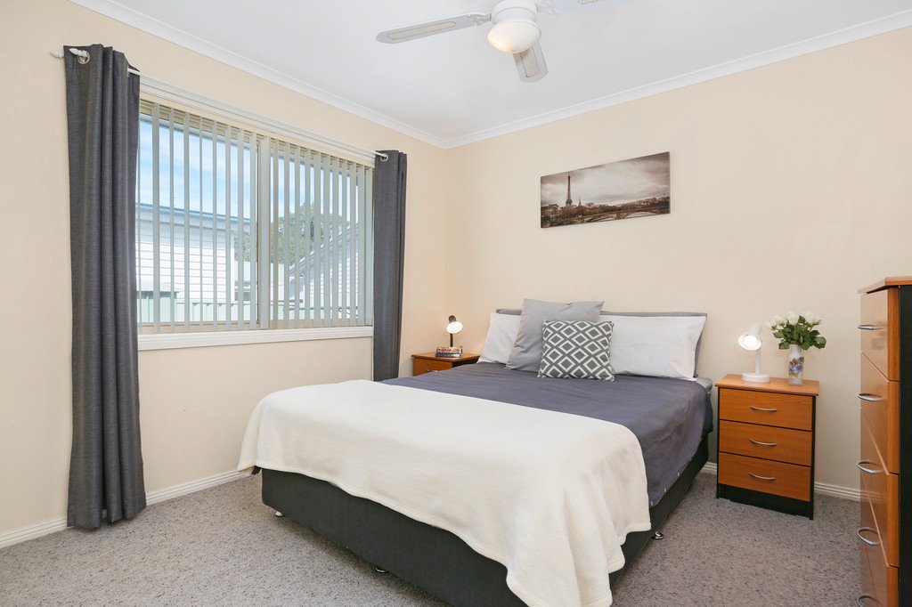 11 Willow Crescent KANAHOOKA 2