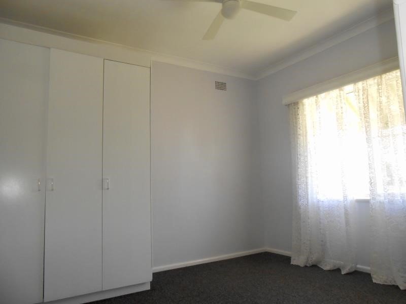11 Willow Street TAMWORTH 5