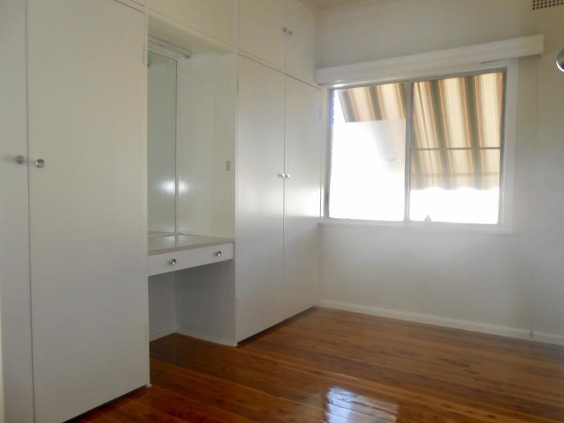 11 Willow Street TAMWORTH 6