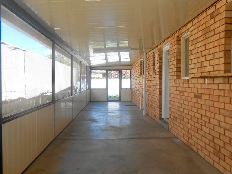 11 Willow Street TAMWORTH 9