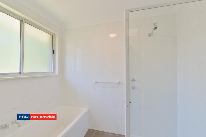11 Woodbry Crescent TAMWORTH 2