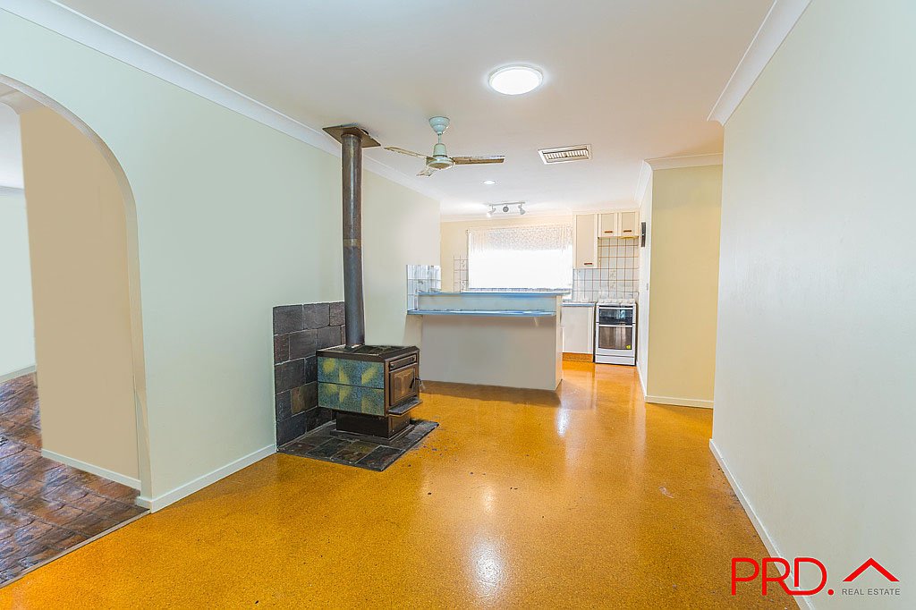 11 Woodbry Crescent TAMWORTH 12