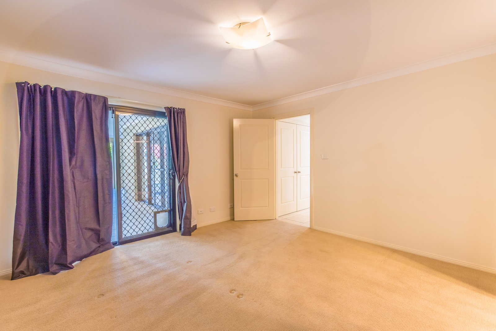 11 Woodside Road TAMWORTH 8