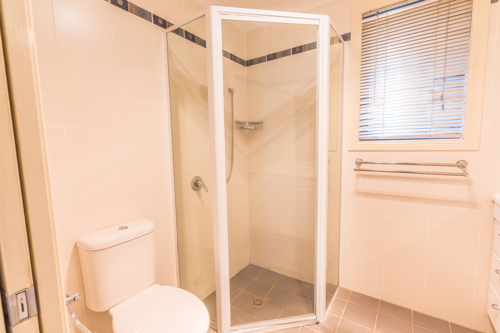11 Woodside Road TAMWORTH 11