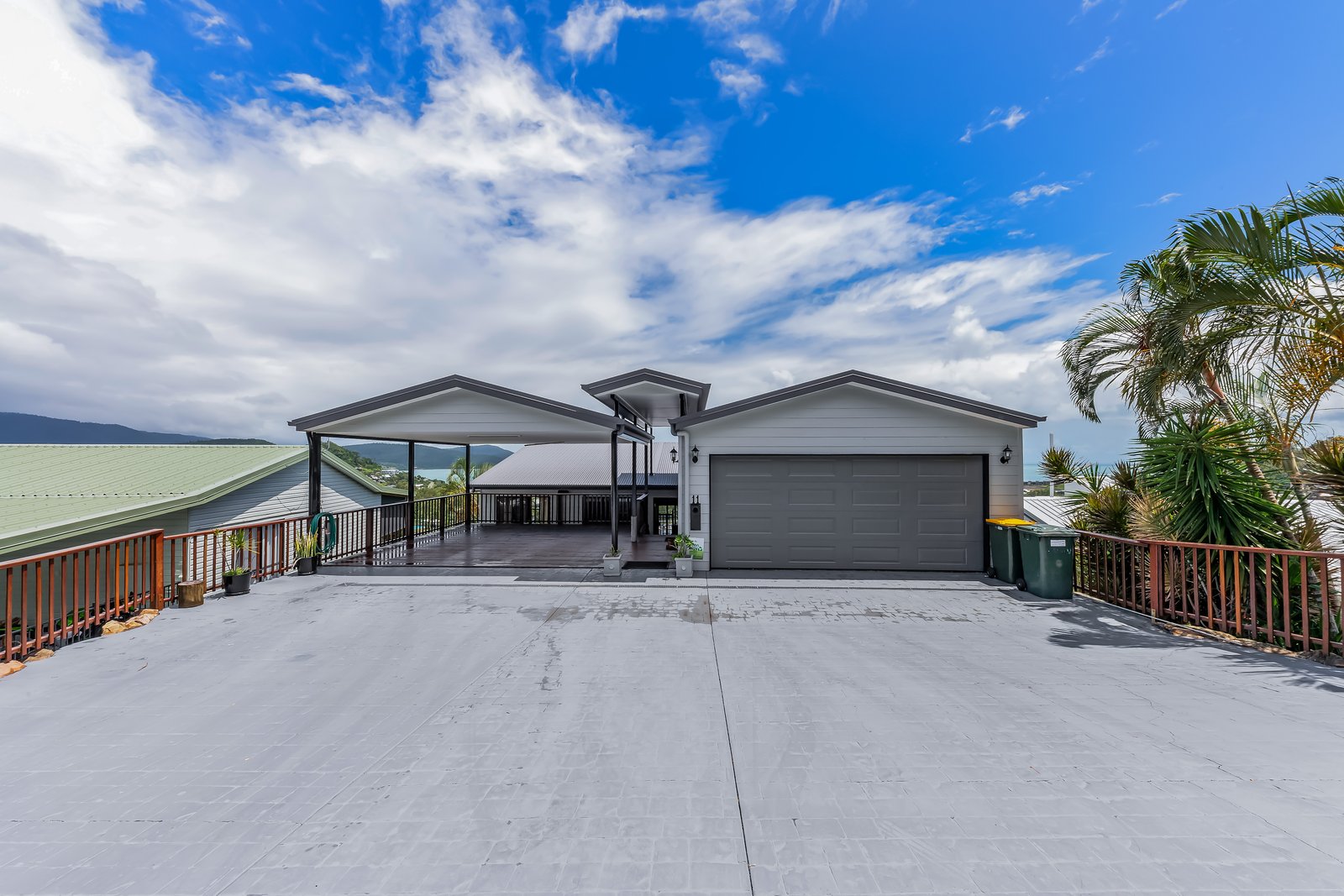 11 Woodwark Crescent CANNONVALE 16