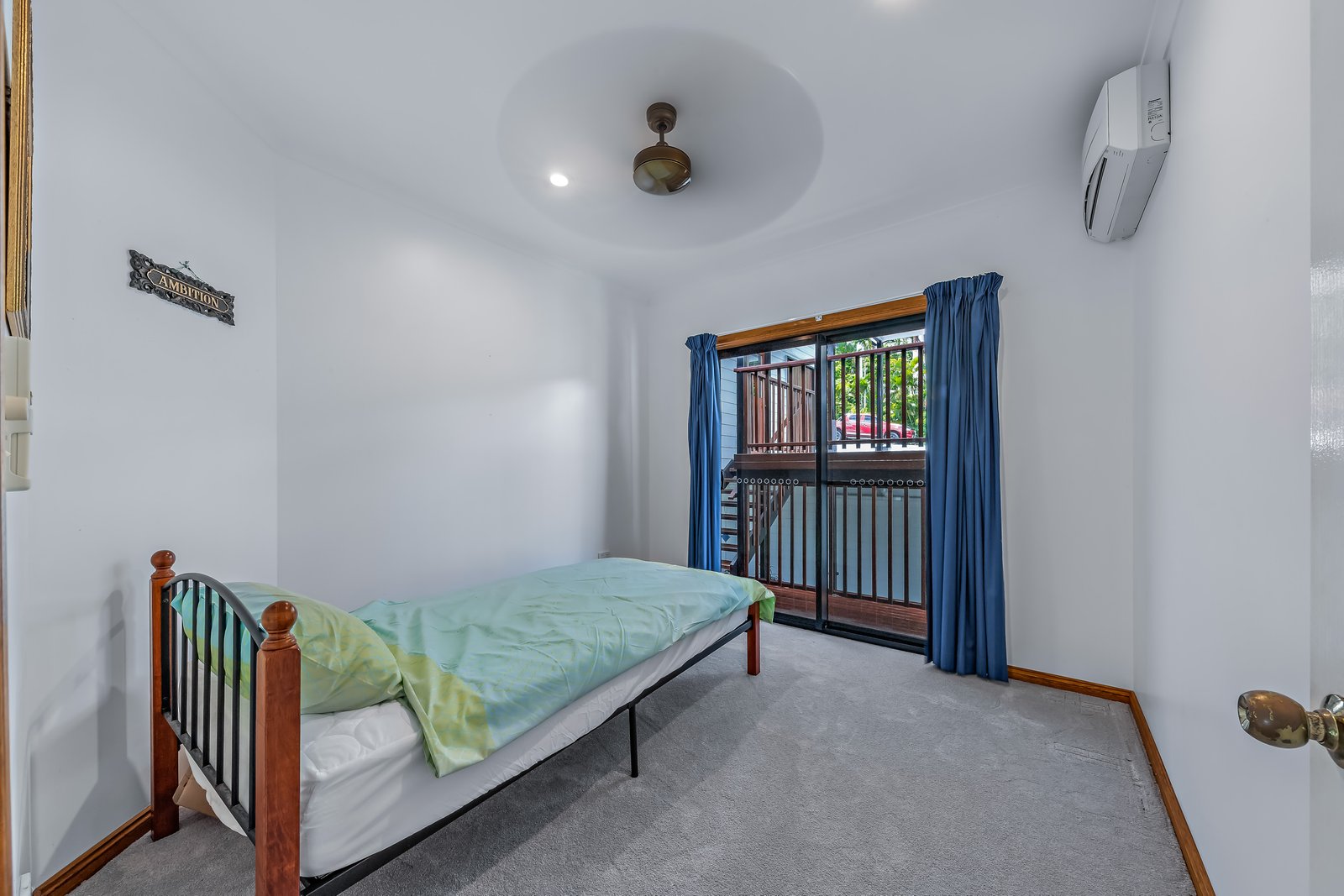 11 Woodwark Crescent CANNONVALE 13