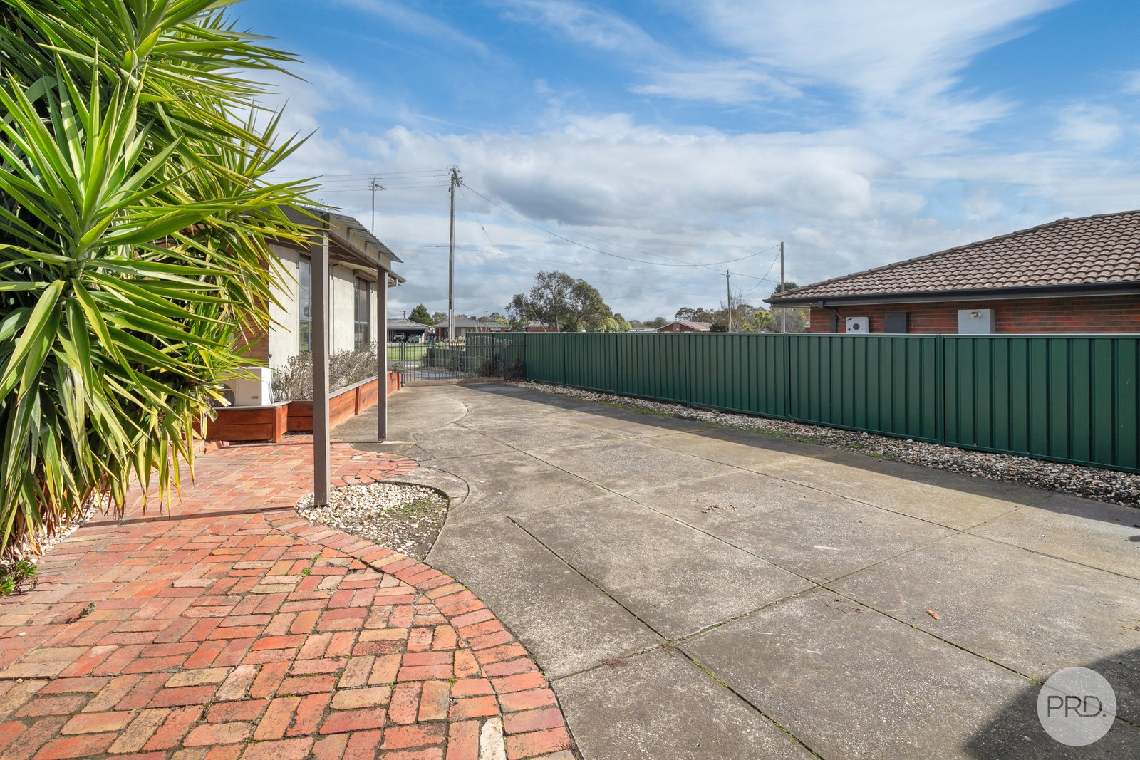 11 Woolway Court DELACOMBE 14