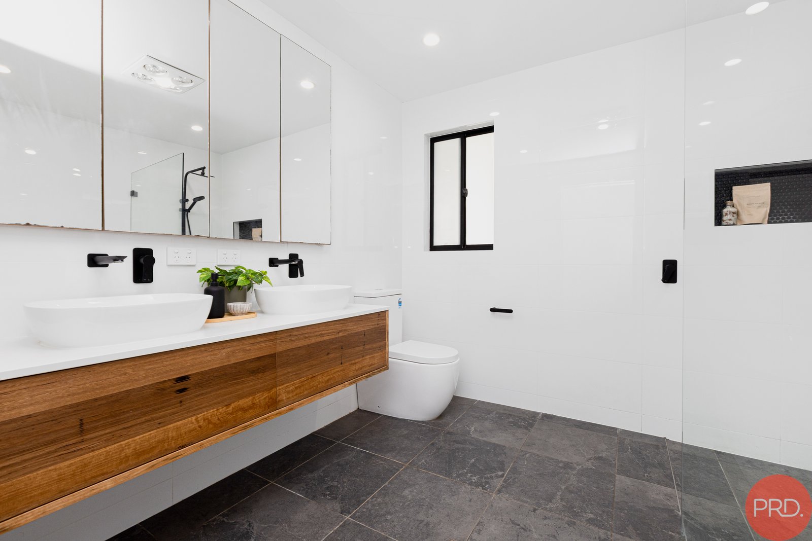 11 Yara Crescent MARYLAND 28