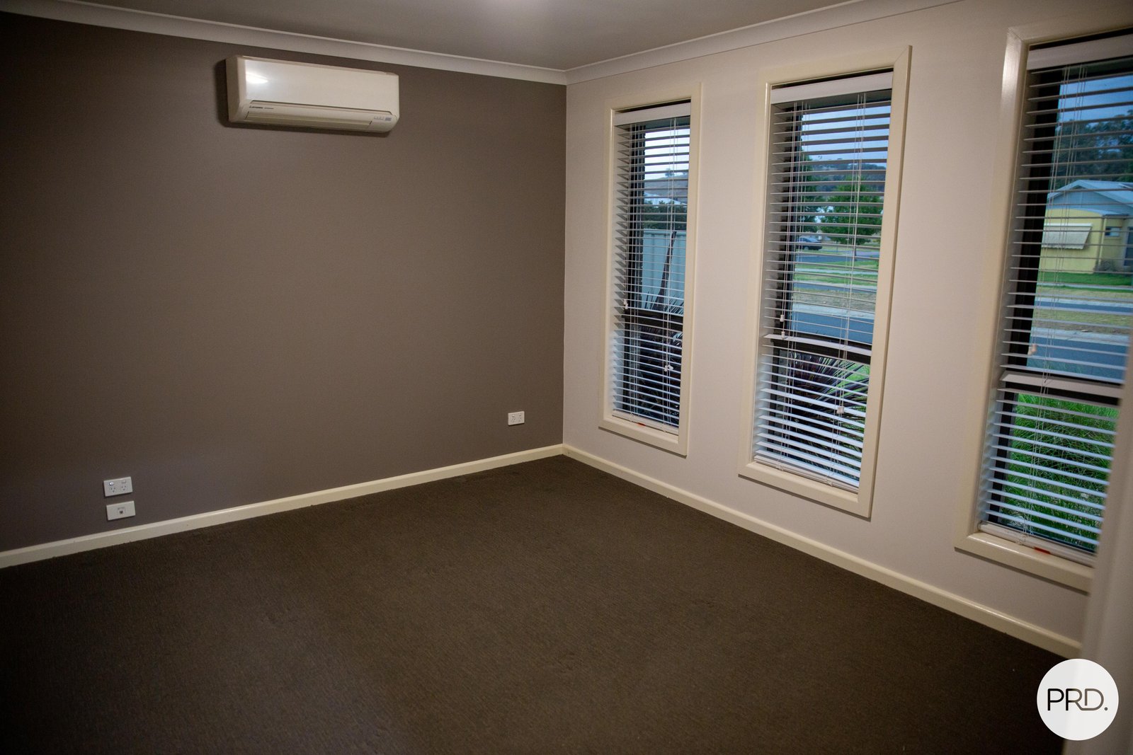 11 Yorrell Street EAST ALBURY 5